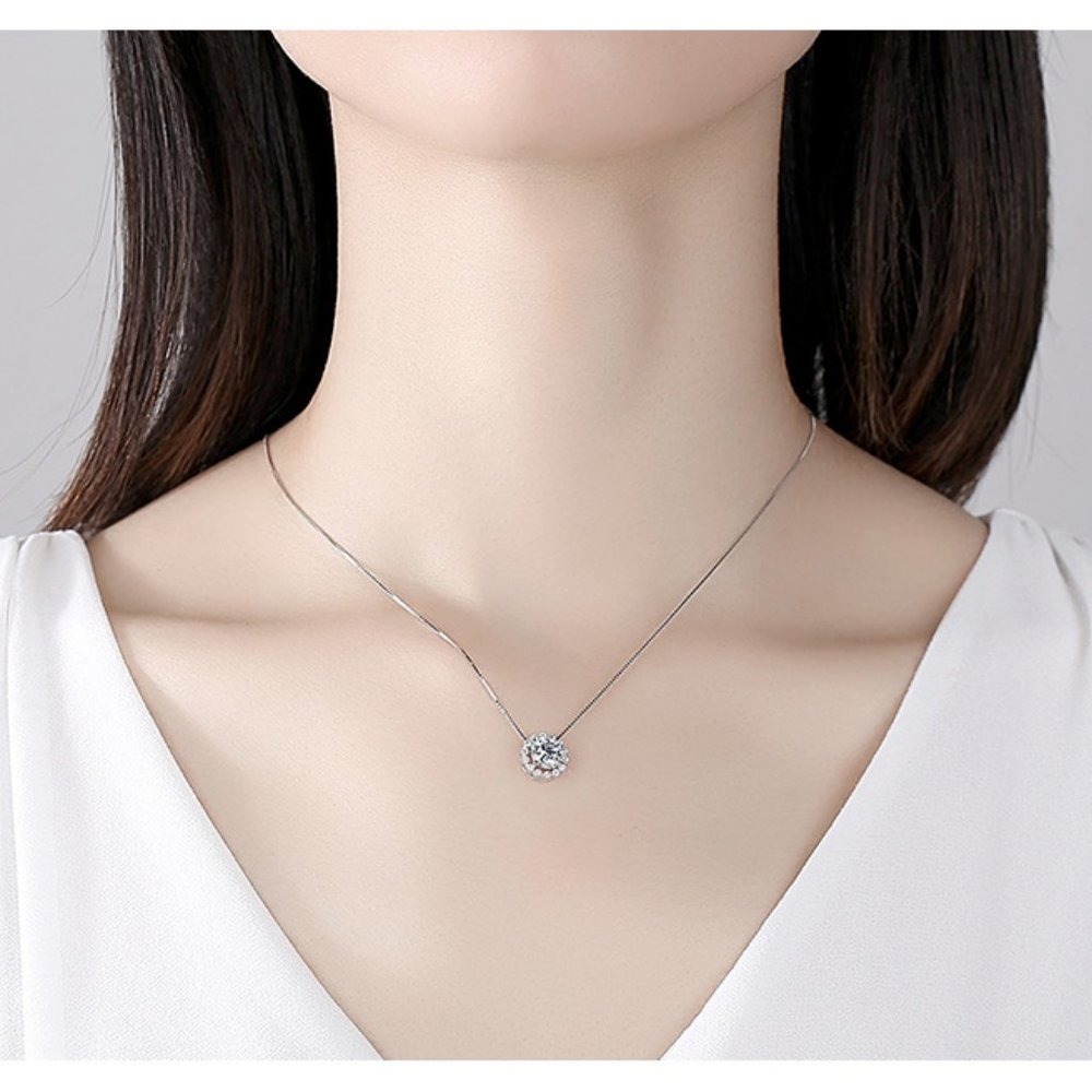 Certified 1ct. t.w. Diamond Moissanite Halo Necklace NEW M - Picture 2 of 10